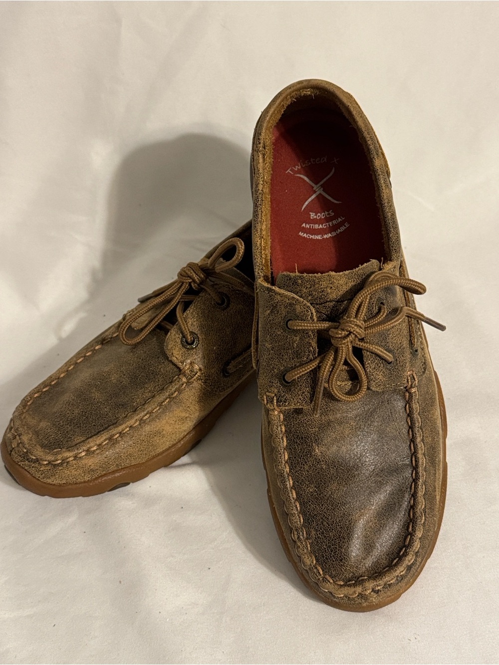 Twisted X Women’s Distressed Brown Bomber Leather Boat Driving Moc Shoe - 8M